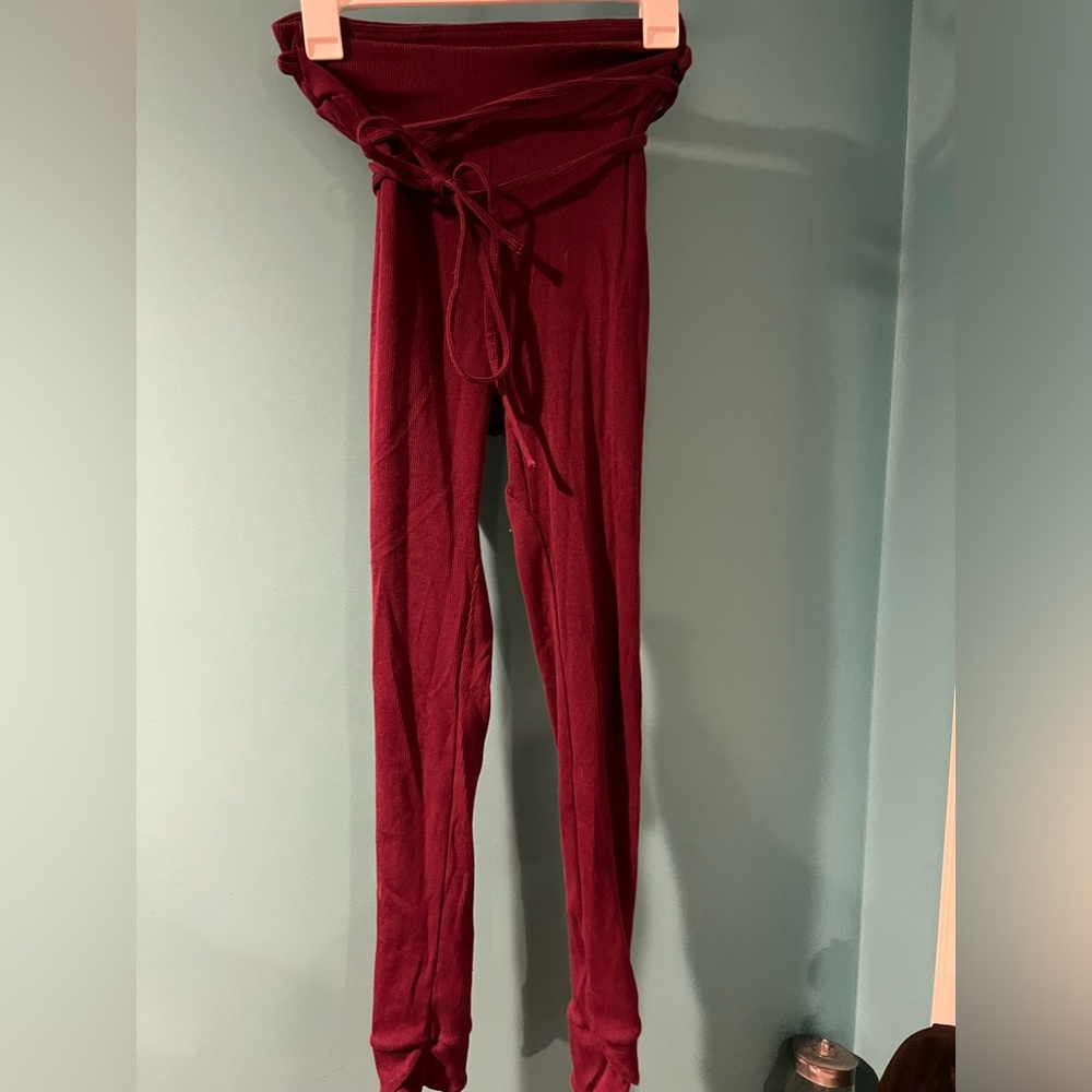 Gymshark Maroon ribbed leggings with tie